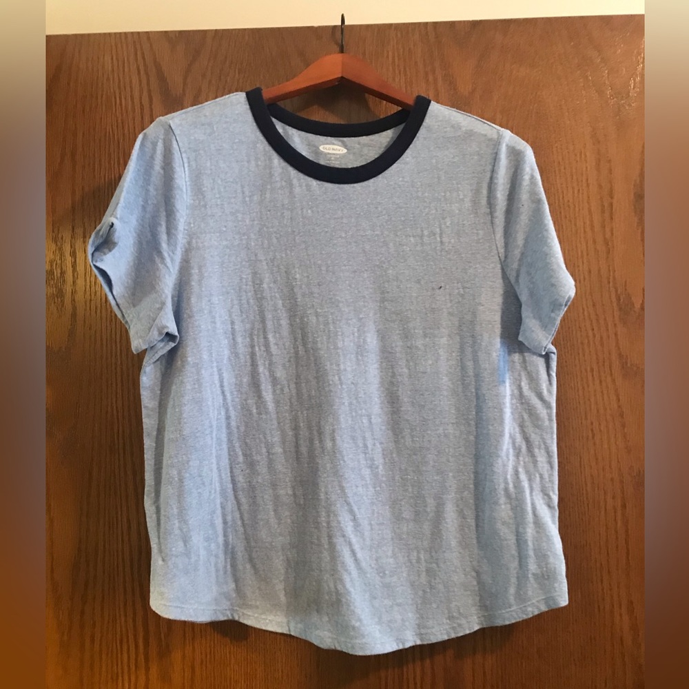 ‘Old Navy’ light and navy blue Size X-L every wear short sleeve t-shirt